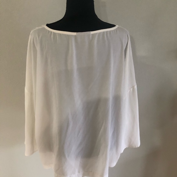 All white blouse- size 20 - Picture 3 of 5